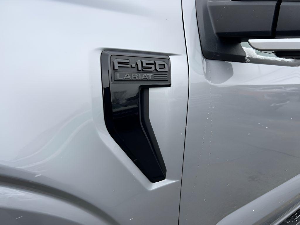 Ford F-150 Lariat SuperCrew 4WD 2025