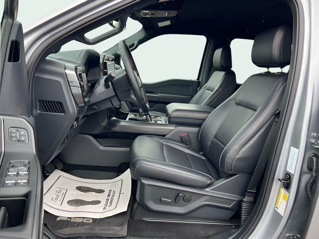 Ford F-150 Lariat SuperCrew 4WD 2025