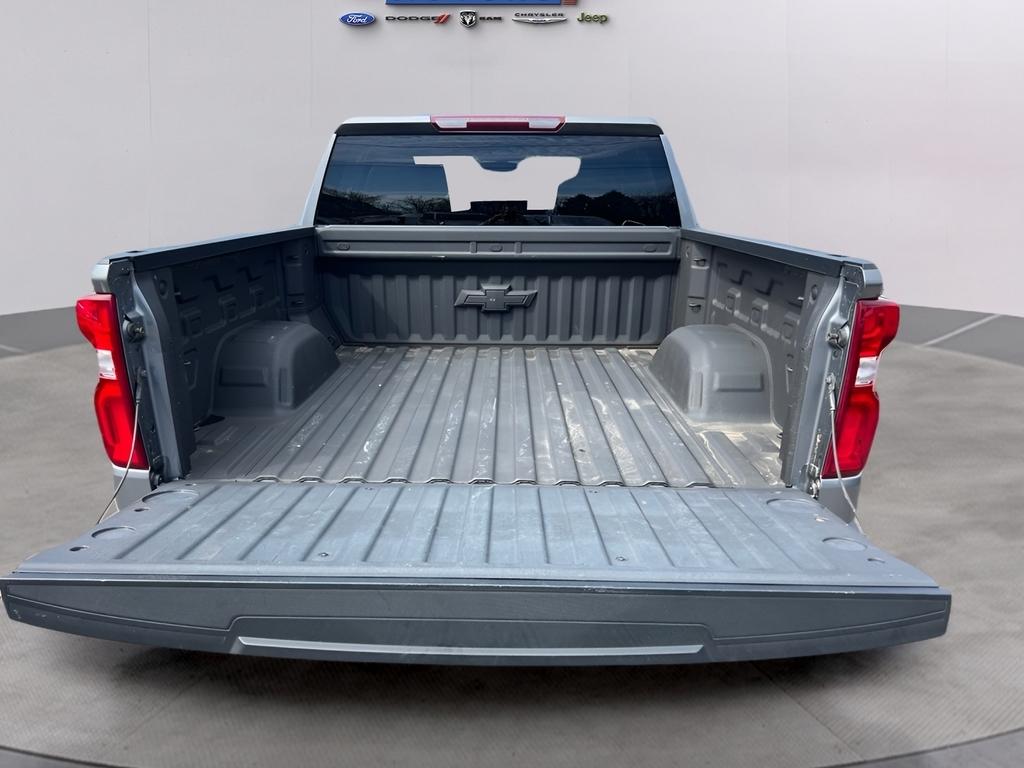 Chevrolet Silverado 1500 Custom Crew Cab Long Box 4WD 2020