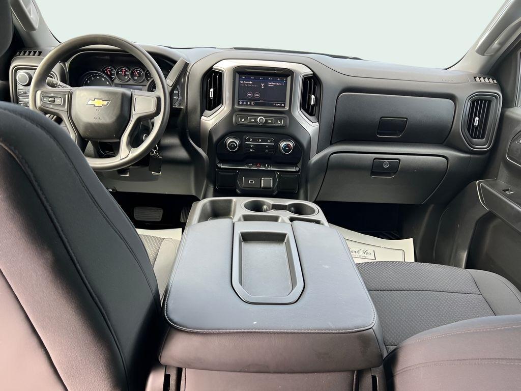 Chevrolet Silverado 1500 Custom Crew Cab Long Box 4WD 2020