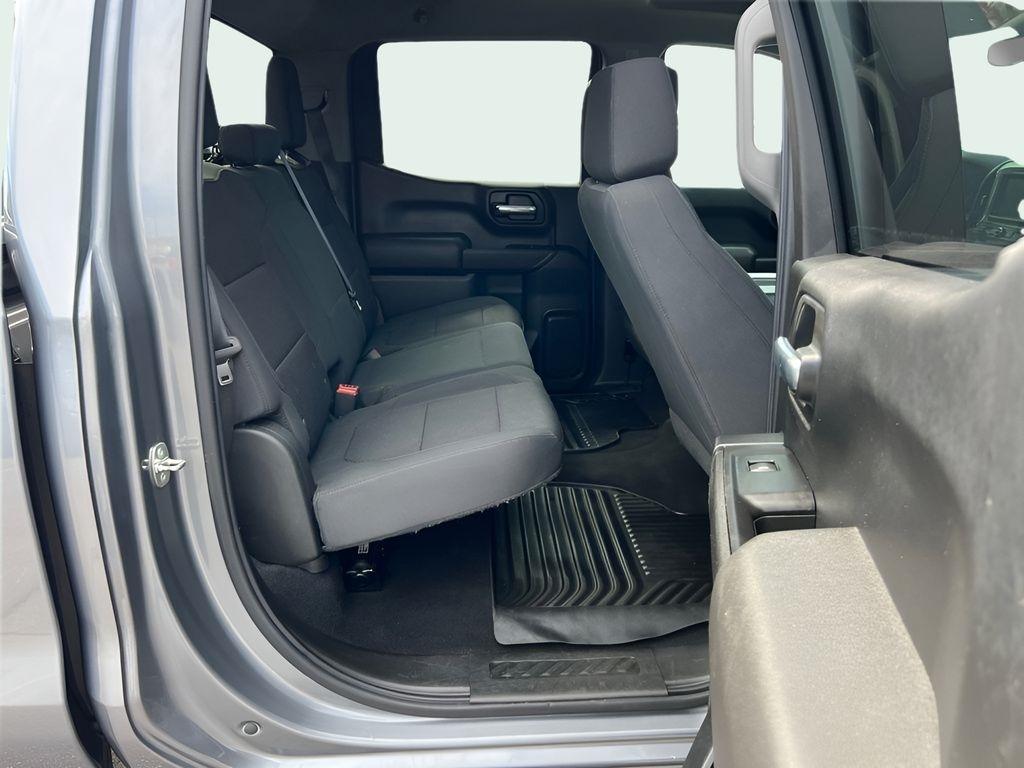 Chevrolet Silverado 1500 Custom Crew Cab Long Box 4WD 2020