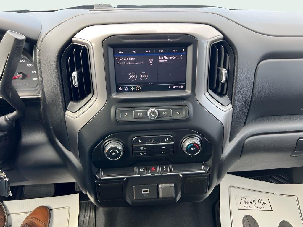 Chevrolet Silverado 1500 Custom Crew Cab Long Box 4WD 2020