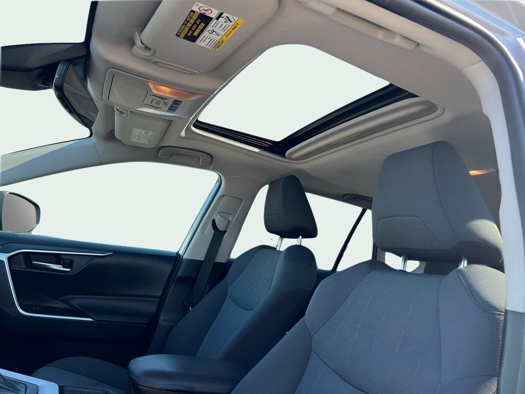 Toyota RAV4 XLE AWD 2019