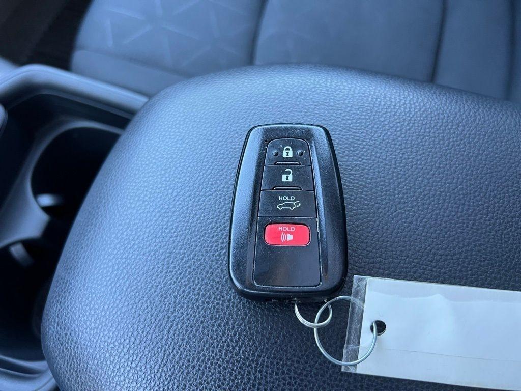 Toyota RAV4 XLE AWD 2019