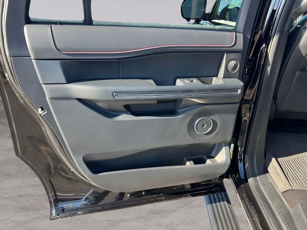 Ford Expedition MAX Limited 4WD 2023