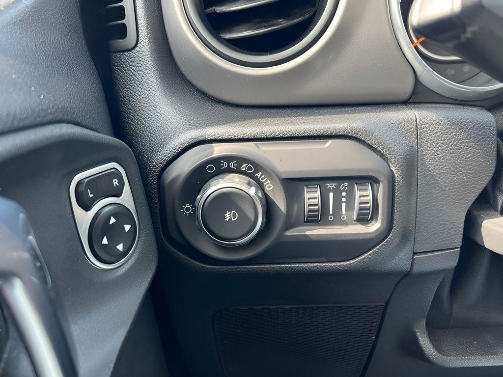 Jeep Wrangler Unlimited Sport 2018