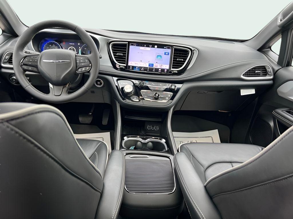 Chrysler Pacifica Limited 2025