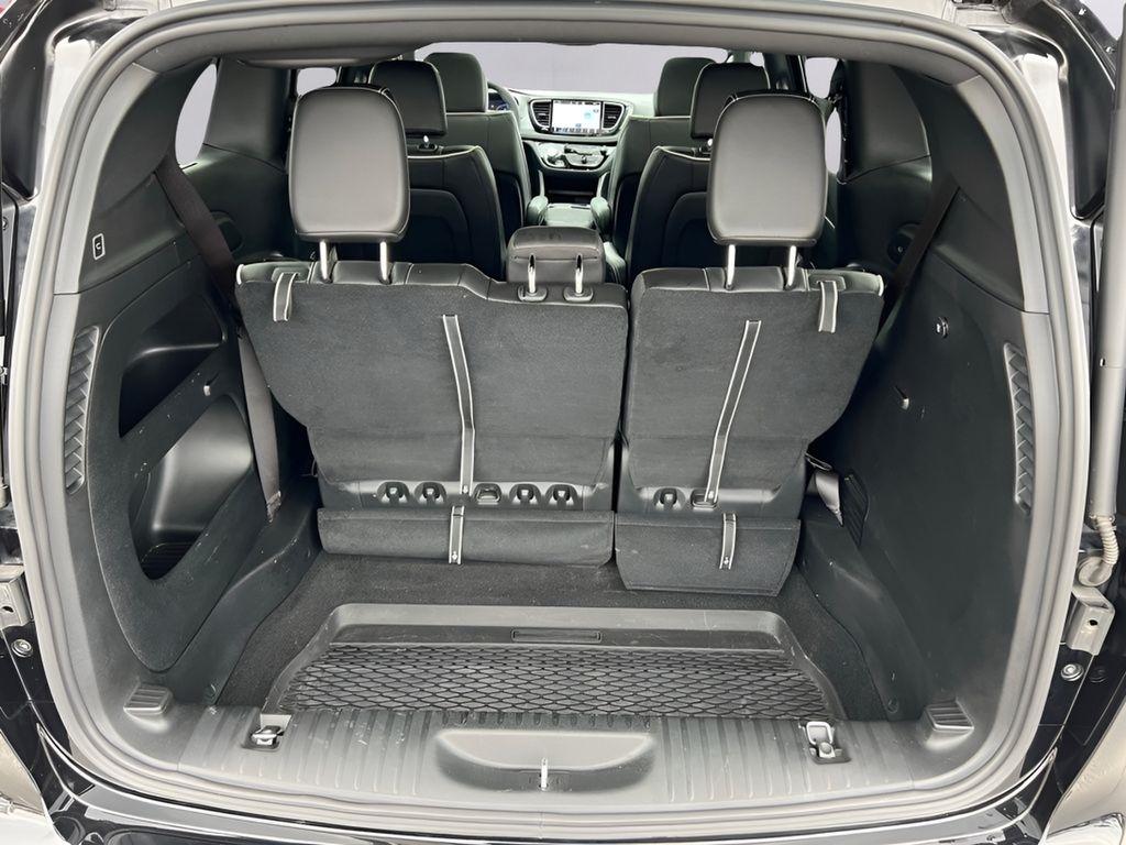 Chrysler Pacifica Limited 2025