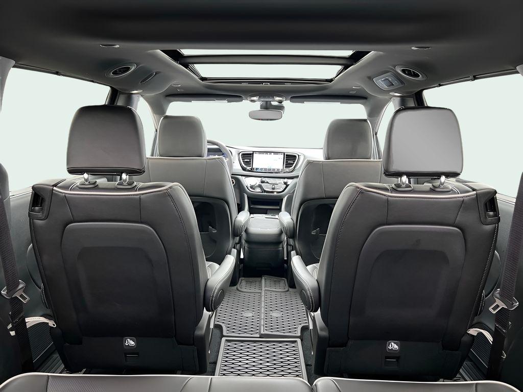 Chrysler Pacifica Limited 2025