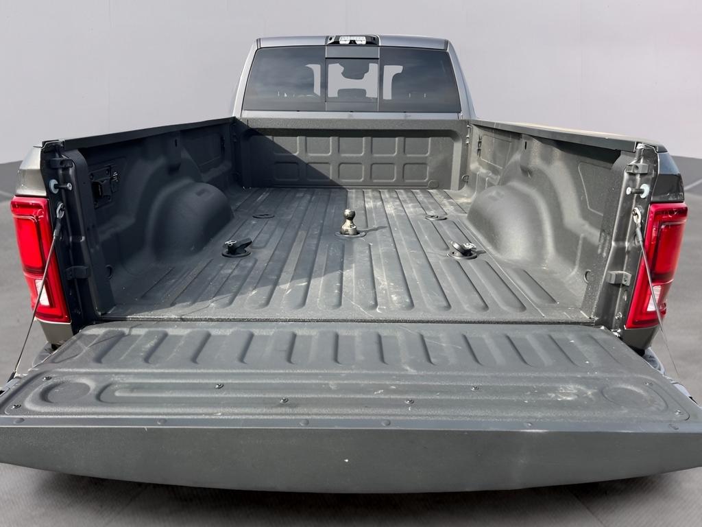 RAM 3500 Big Horn Crew Cab LWB 4WD DRW 2025