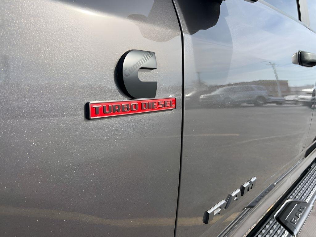 RAM 3500 Big Horn Crew Cab LWB 4WD DRW 2025