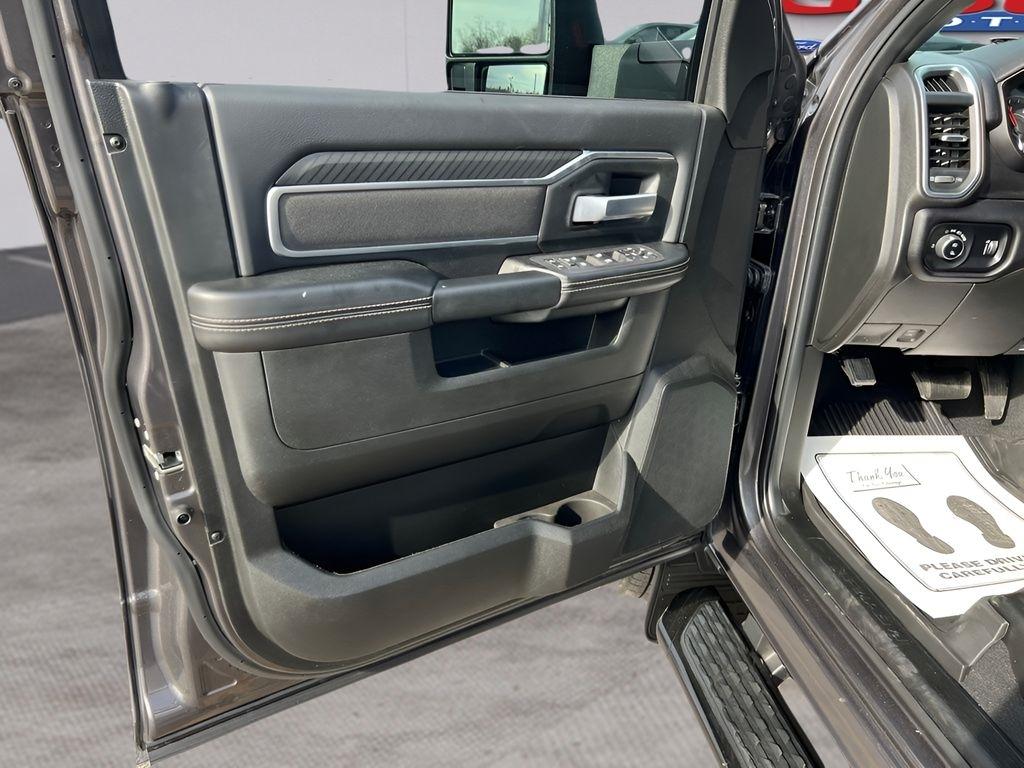 RAM 3500 Big Horn Crew Cab LWB 4WD DRW 2025