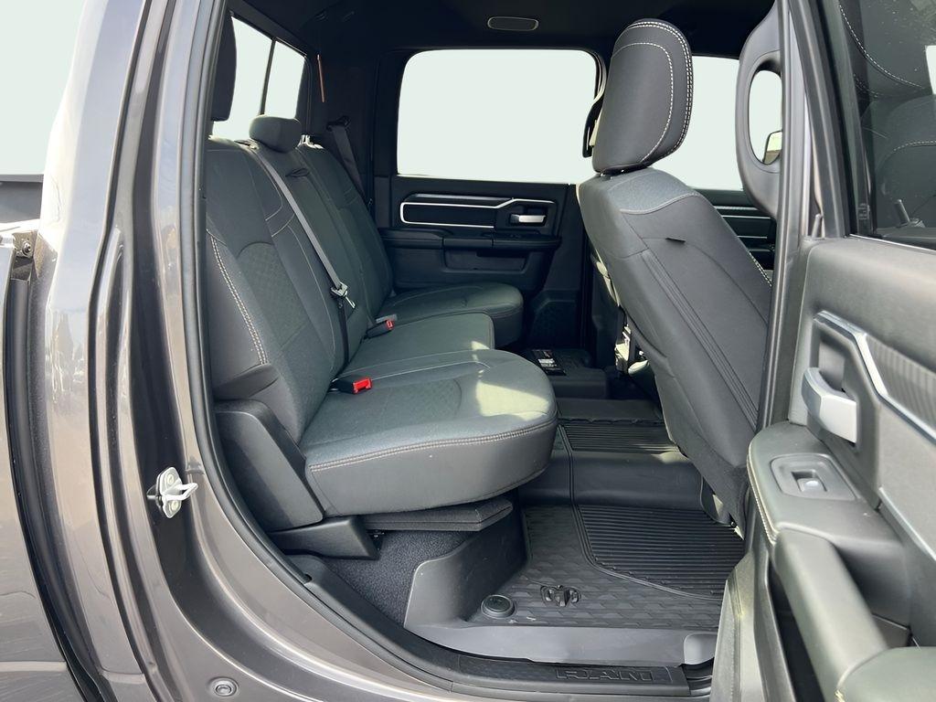 RAM 3500 Big Horn Crew Cab LWB 4WD DRW 2025