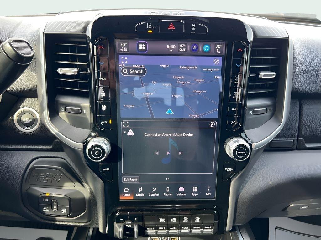 RAM 3500 Big Horn Crew Cab LWB 4WD DRW 2025