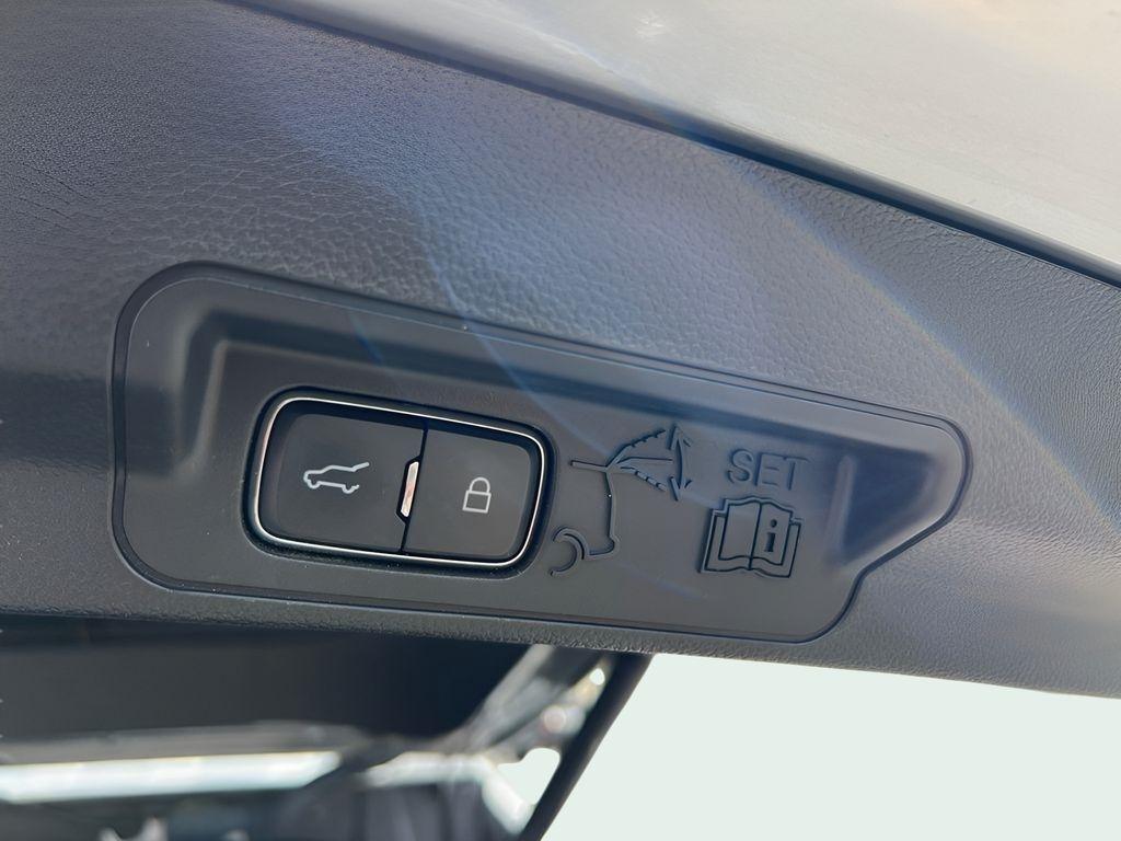 Ford Explorer XLT AWD 2022