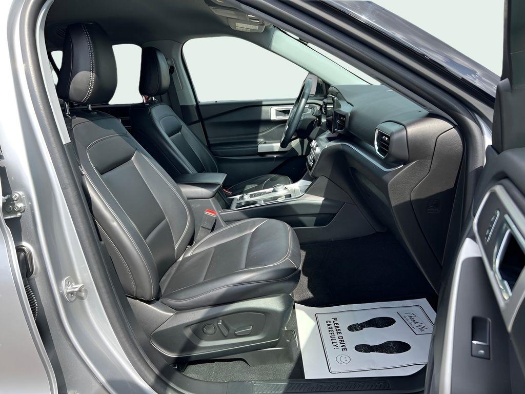 Ford Explorer XLT AWD 2022