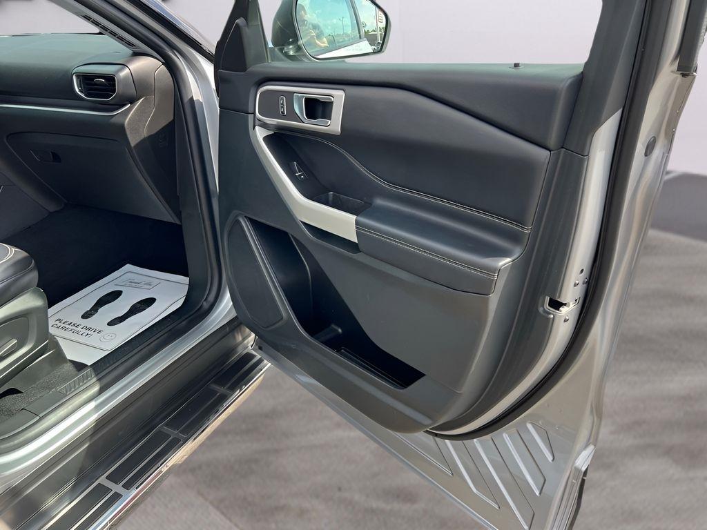 Ford Explorer XLT AWD 2022