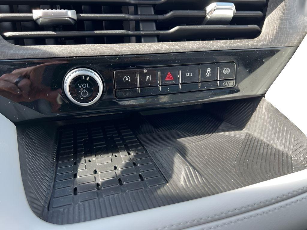 Ford Explorer Platinum AWD 2025