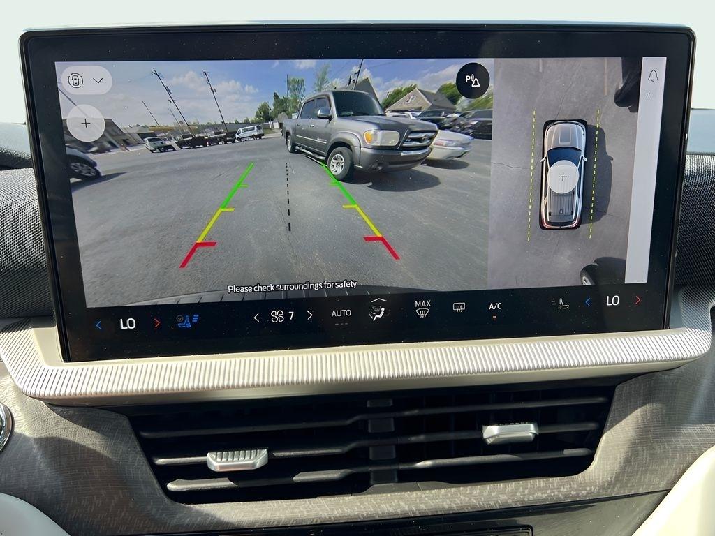 Ford Explorer Platinum AWD 2025