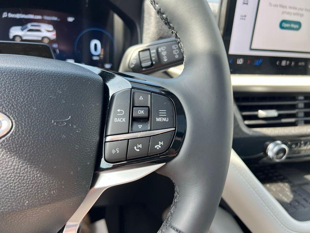 Ford Explorer Platinum AWD 2025