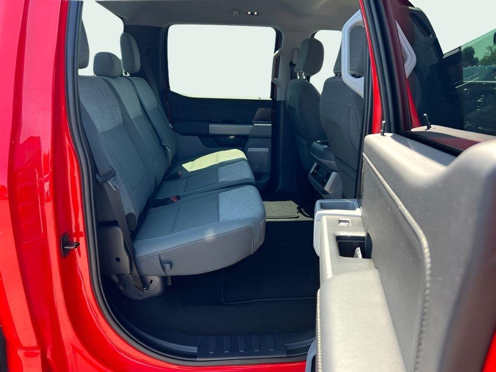 Ford F-250 SD XLT Crew Cab 4WD 2024