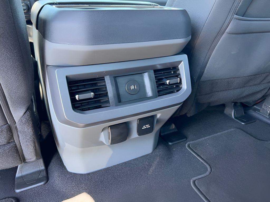Ford F-250 SD XLT Crew Cab 4WD 2024
