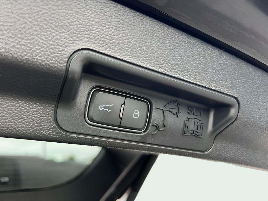 Ford Explorer XLT AWD 2023