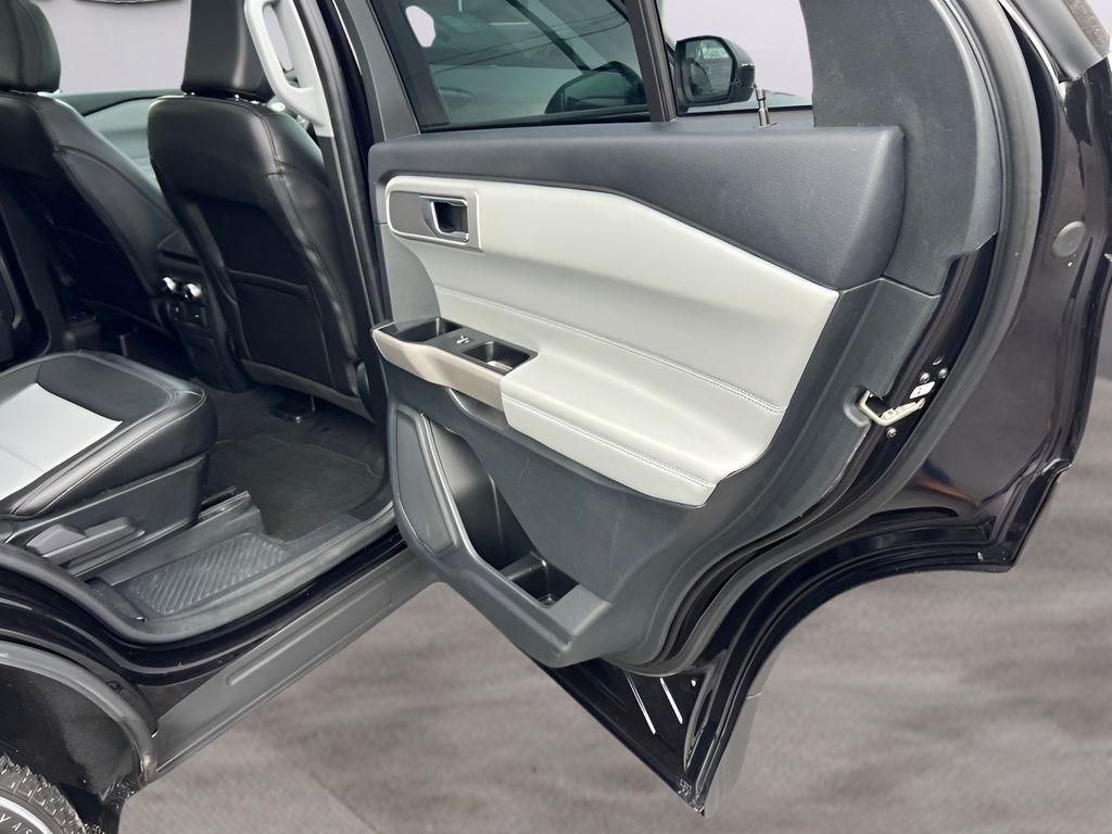 Ford Explorer XLT AWD 2023