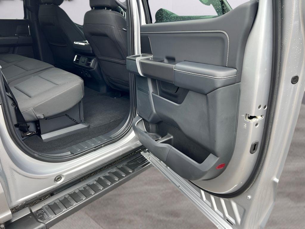 Ford F-150 XLT SuperCrew 4WD 2024