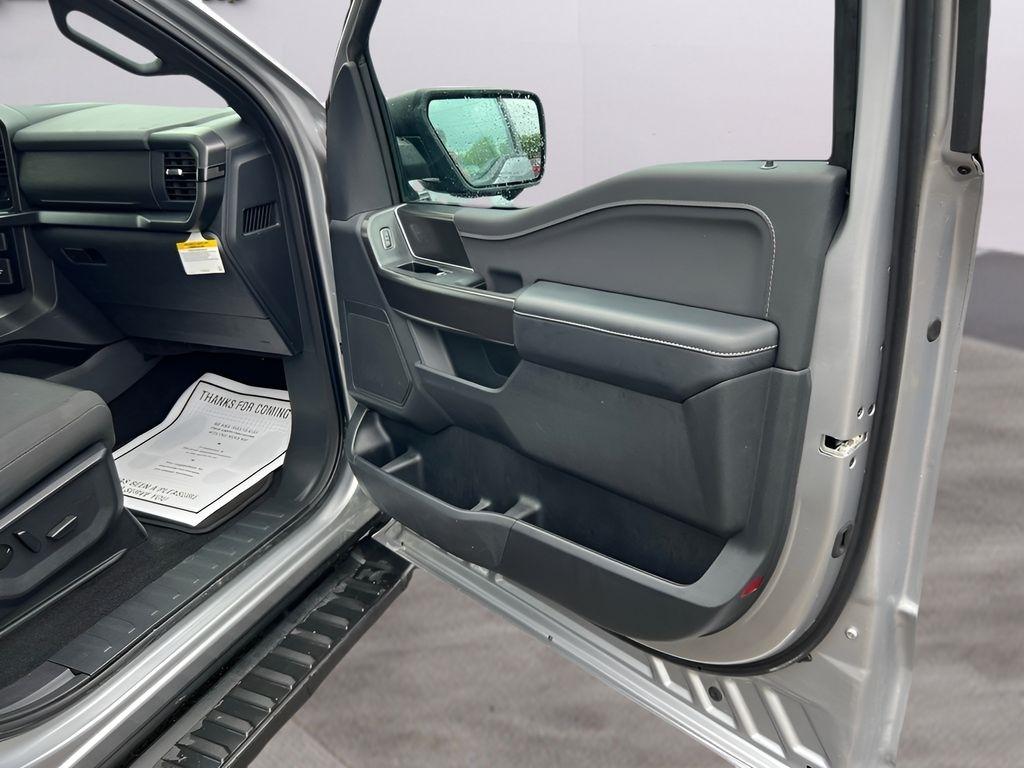 Ford F-150 XLT SuperCrew 4WD 2024