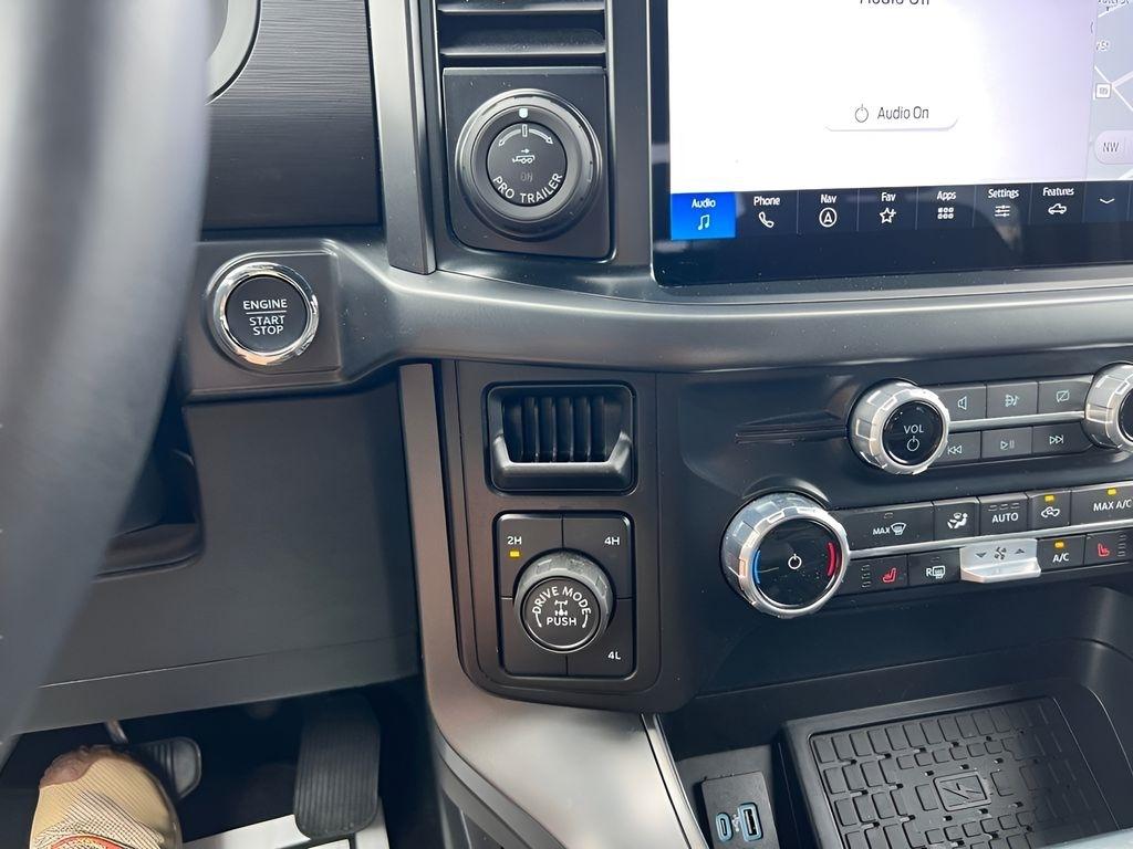 Ford F-150 XLT SuperCrew 4WD 2024