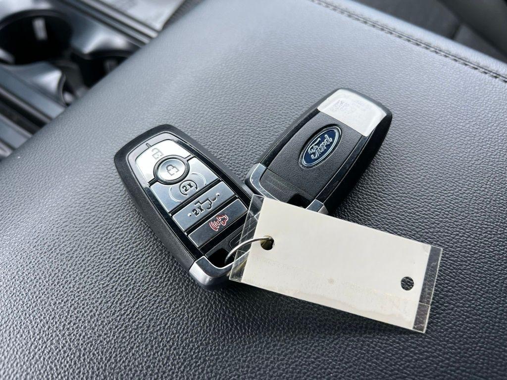 Ford F-150 XLT SuperCrew 4WD 2024