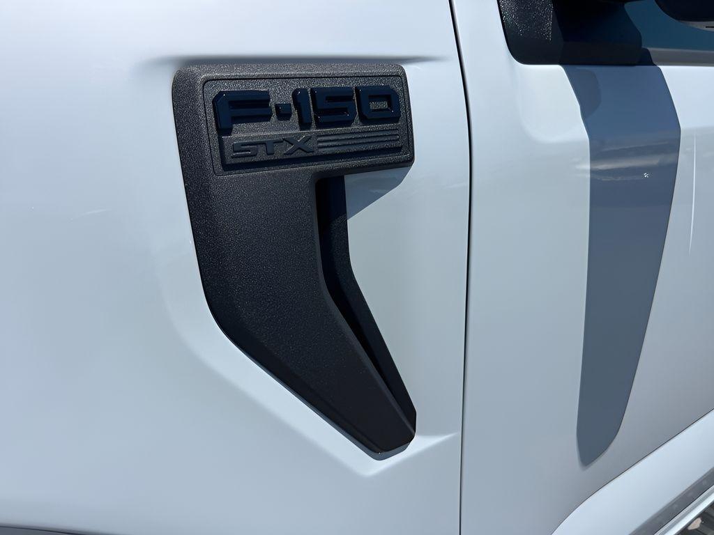 Ford F-150 STX SuperCab 4WD 2025