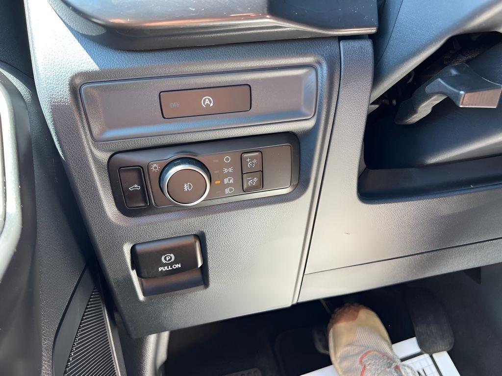 Ford F-150 STX SuperCab 4WD 2025