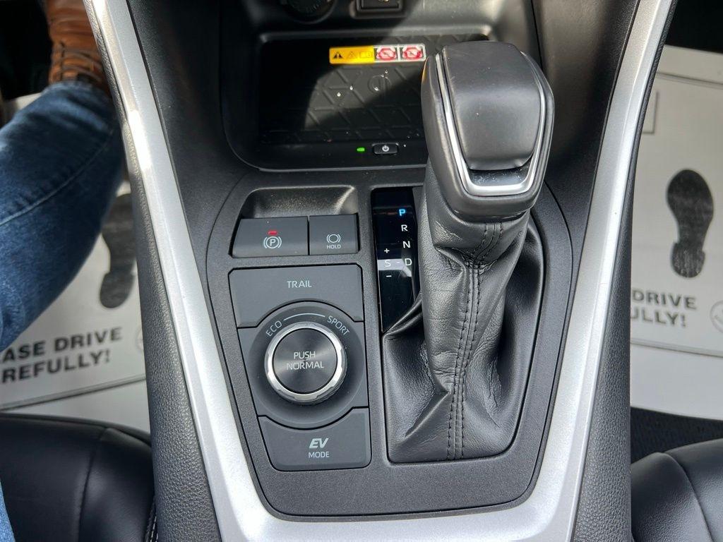 Toyota RAV4 Hybrid XLE Premium 2024