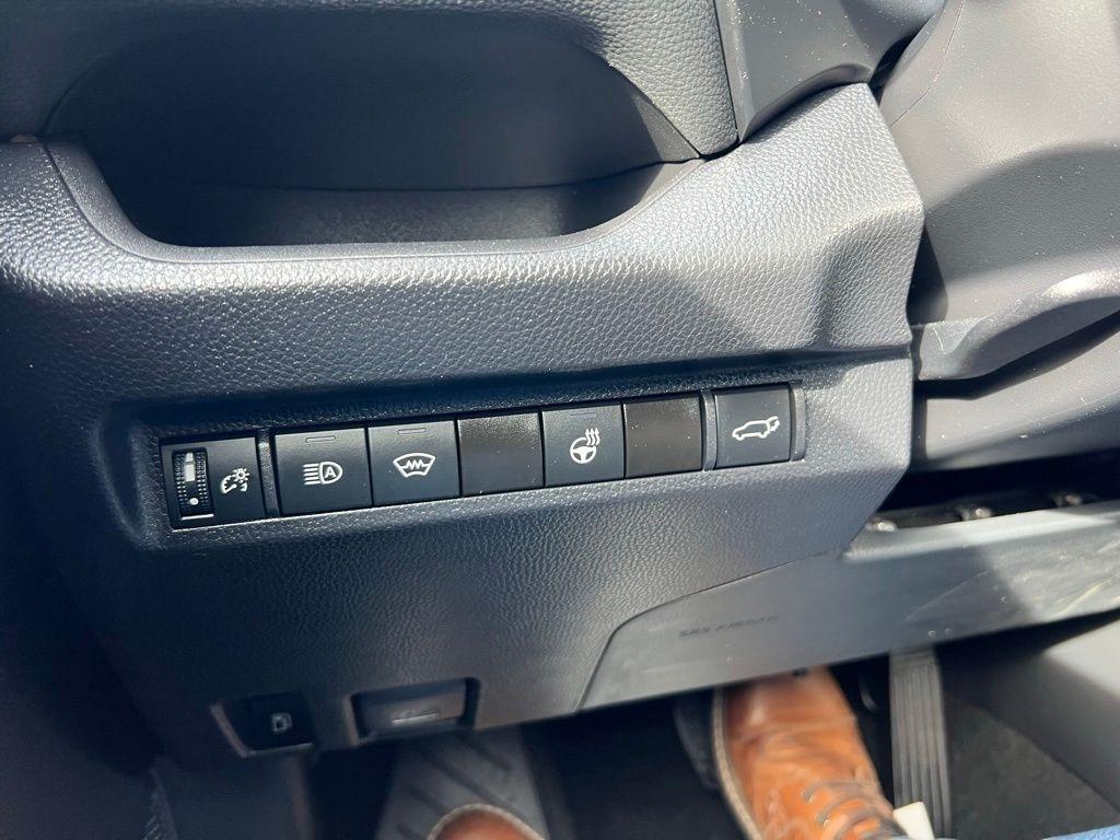 Toyota RAV4 Hybrid XLE Premium 2024