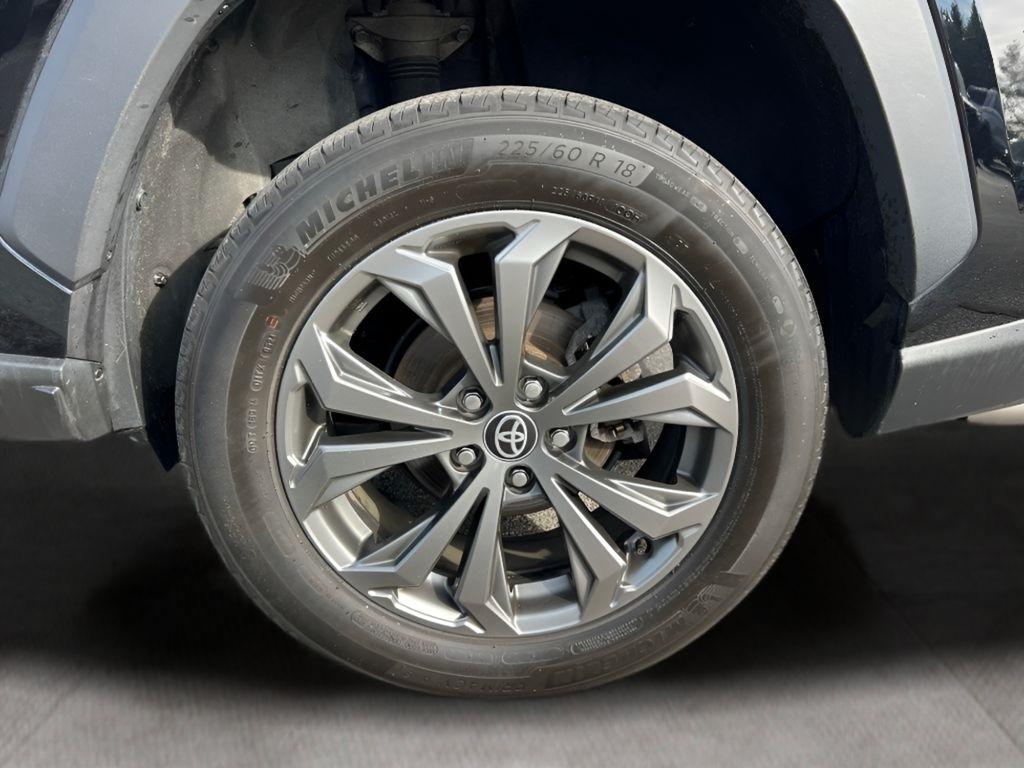 Toyota RAV4 Hybrid XLE Premium 2024