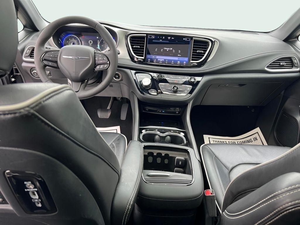 Chrysler Pacifica Limited 2024