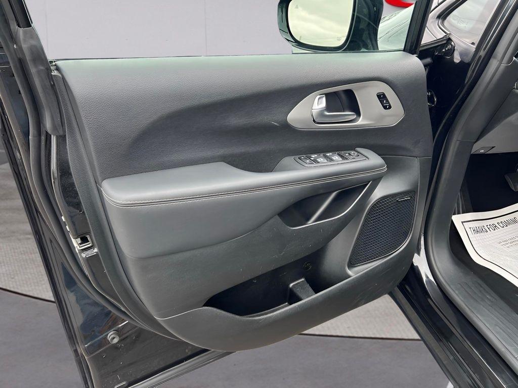 Chrysler Pacifica Limited 2024