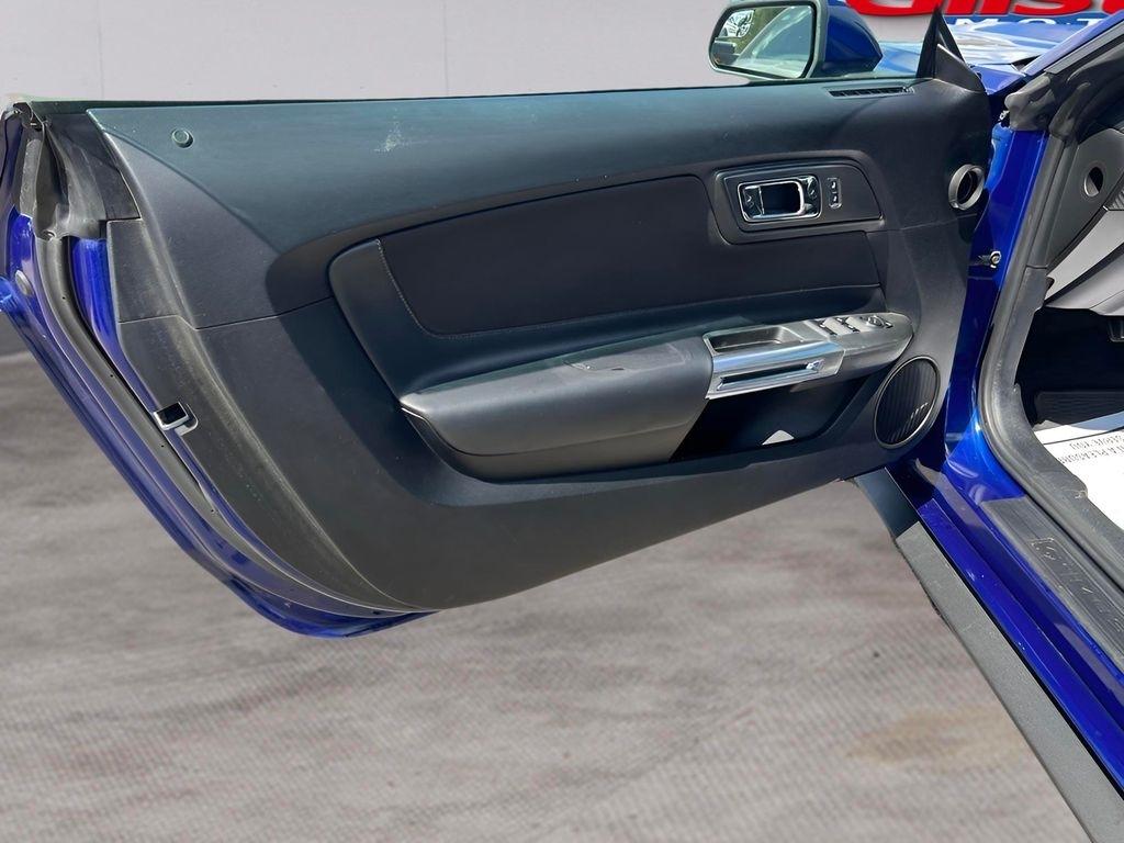 Ford Mustang V6 Convertible 2016