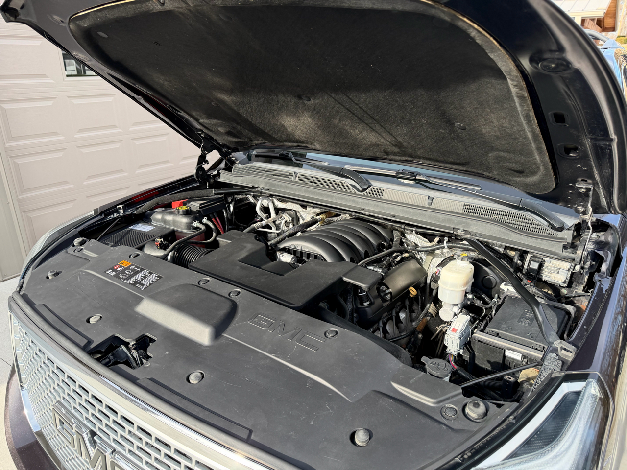 GMC Yukon Denali 4WD 2016