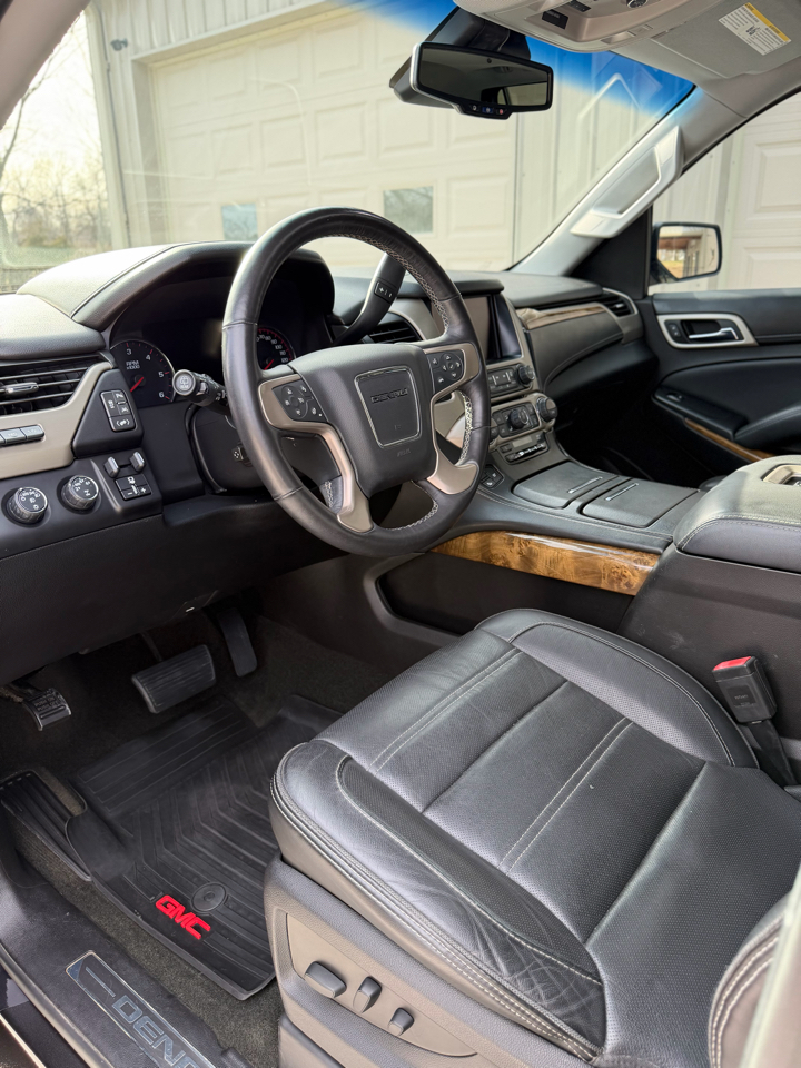 GMC Yukon Denali 4WD 2016
