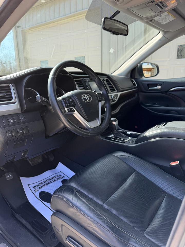 Toyota Highlander Limited AWD V6 2014