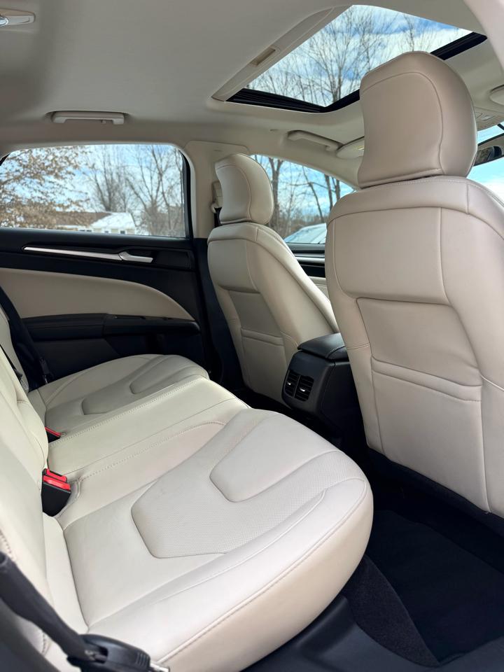 Ford Fusion Hybrid Titanium 2017