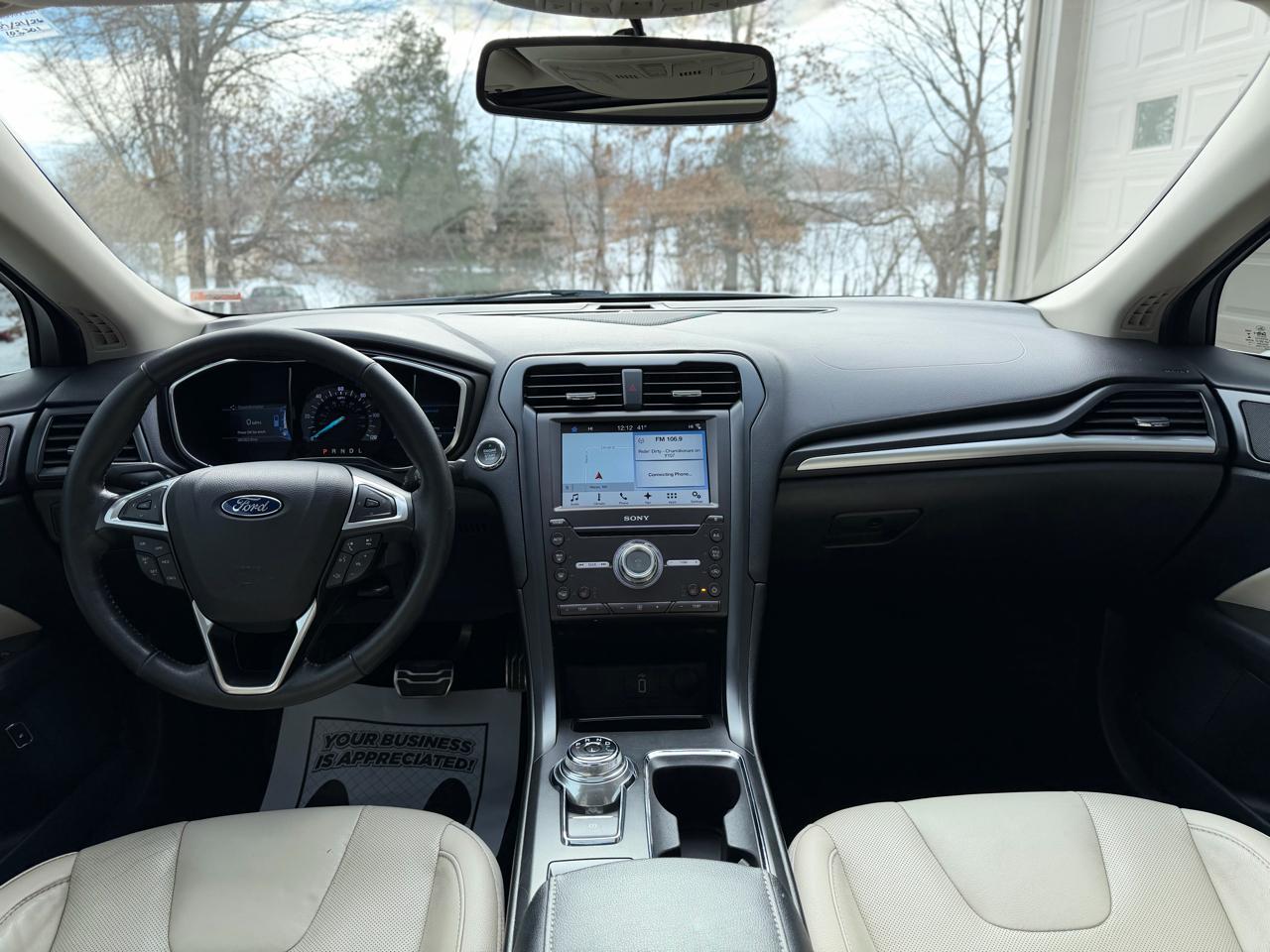 Ford Fusion Hybrid Titanium 2017