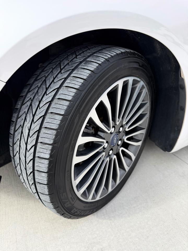 Ford Fusion Hybrid Titanium 2017