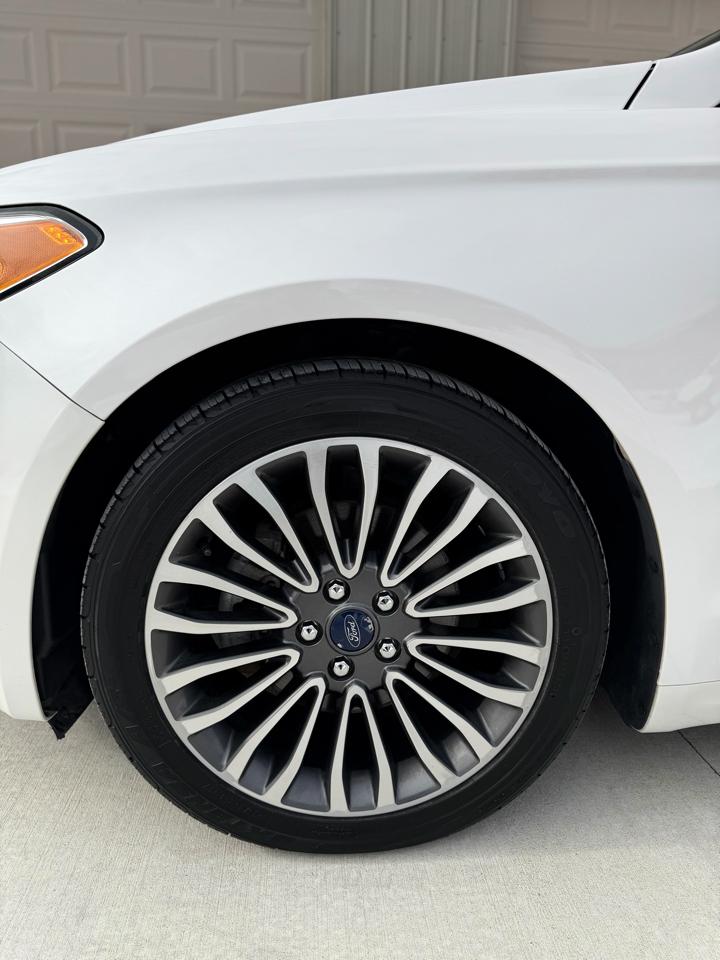 Ford Fusion Hybrid Titanium 2017