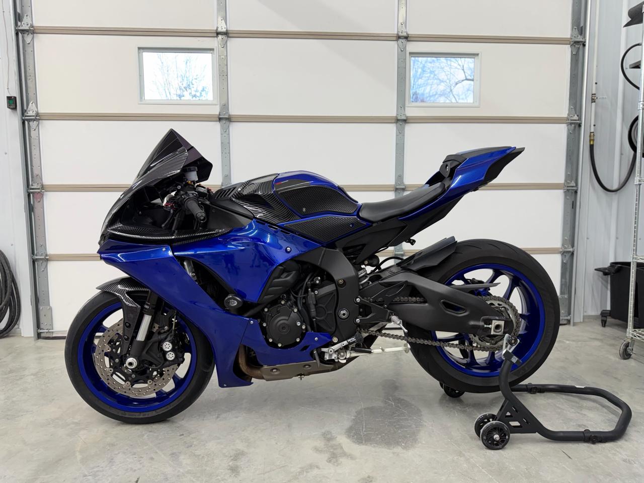 Yamaha YZF-R1  2023