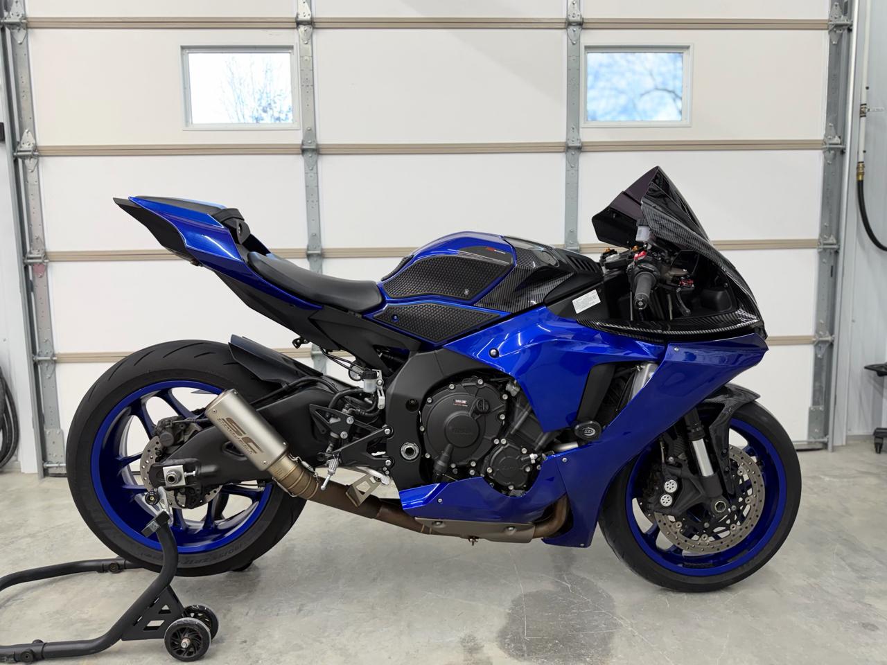Yamaha YZF-R1  2023