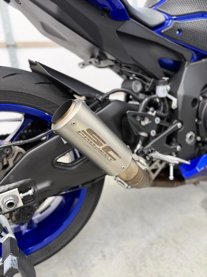 Yamaha YZF-R1  2023